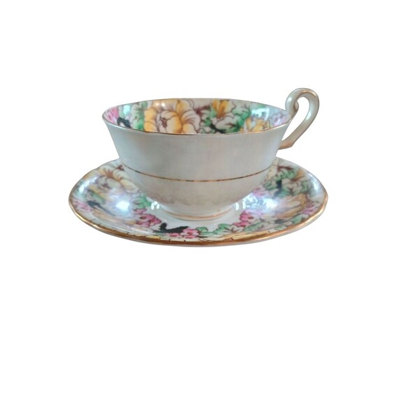 Victoria C&E Peony Tea Cup & Saucer Bone China England - Picture 1 of 6